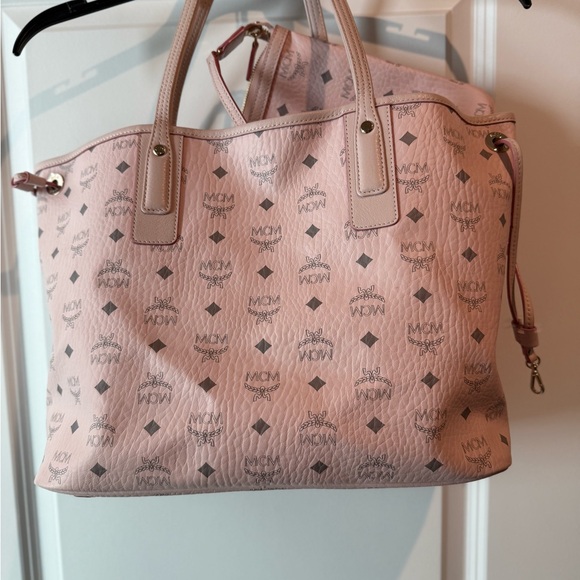 MCM powder pink tote. - Picture 4 of 17